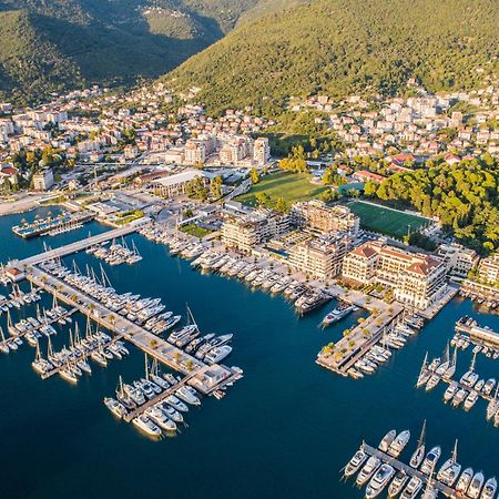 Porto Montenegro Residences 티바트 외부 사진